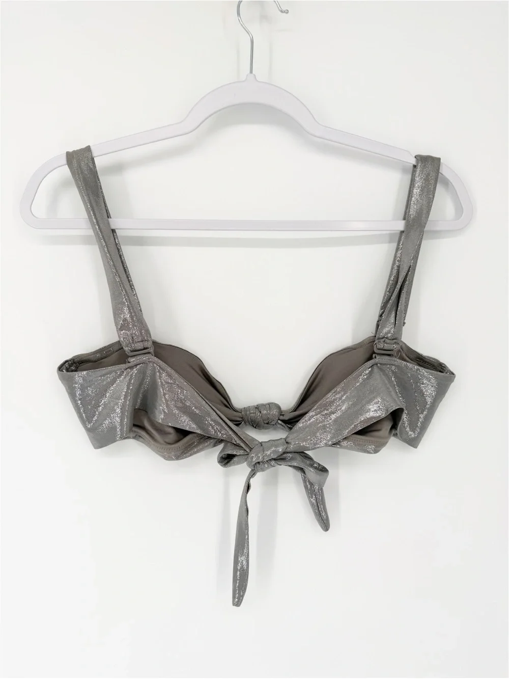 SKIMS Liquid Shine Bandeau Bikini Top Smoke Large Knot Front